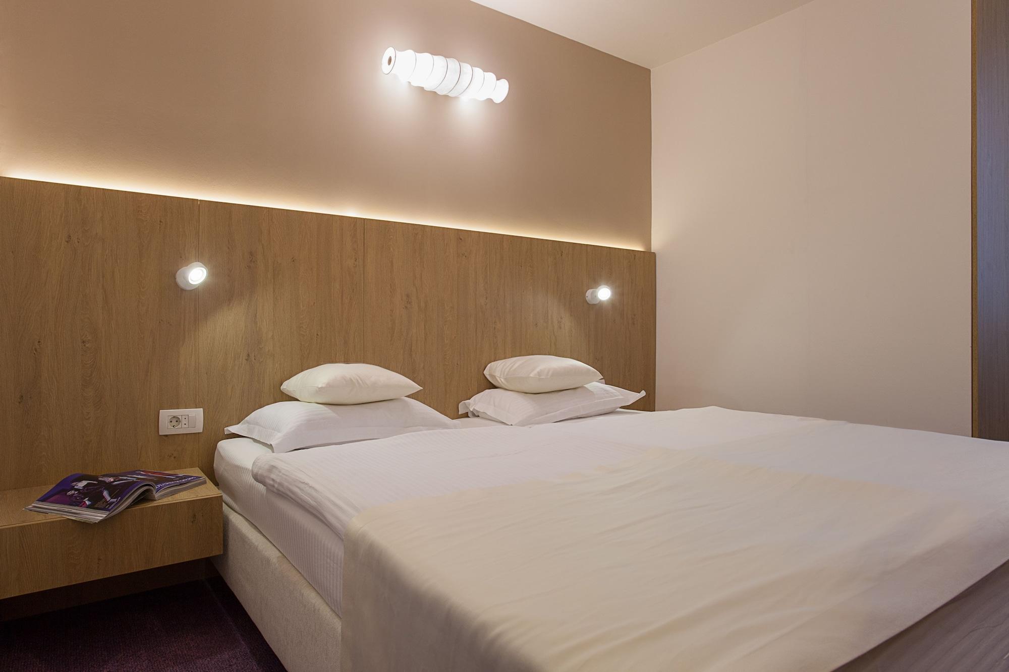 City Park Hotel Скоп'є Екстер'єр фото
