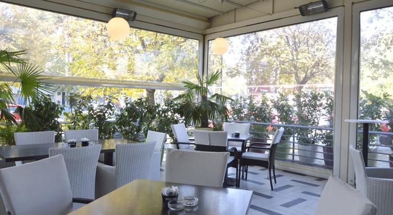 City Park Hotel Скоп'є Екстер'єр фото