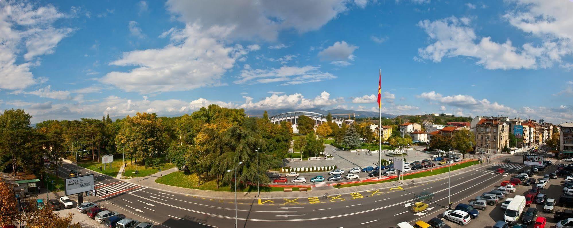 City Park Hotel Скоп'є Екстер'єр фото