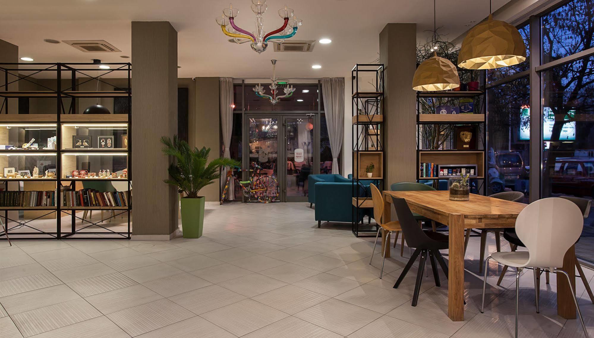 City Park Hotel Скоп'є Екстер'єр фото