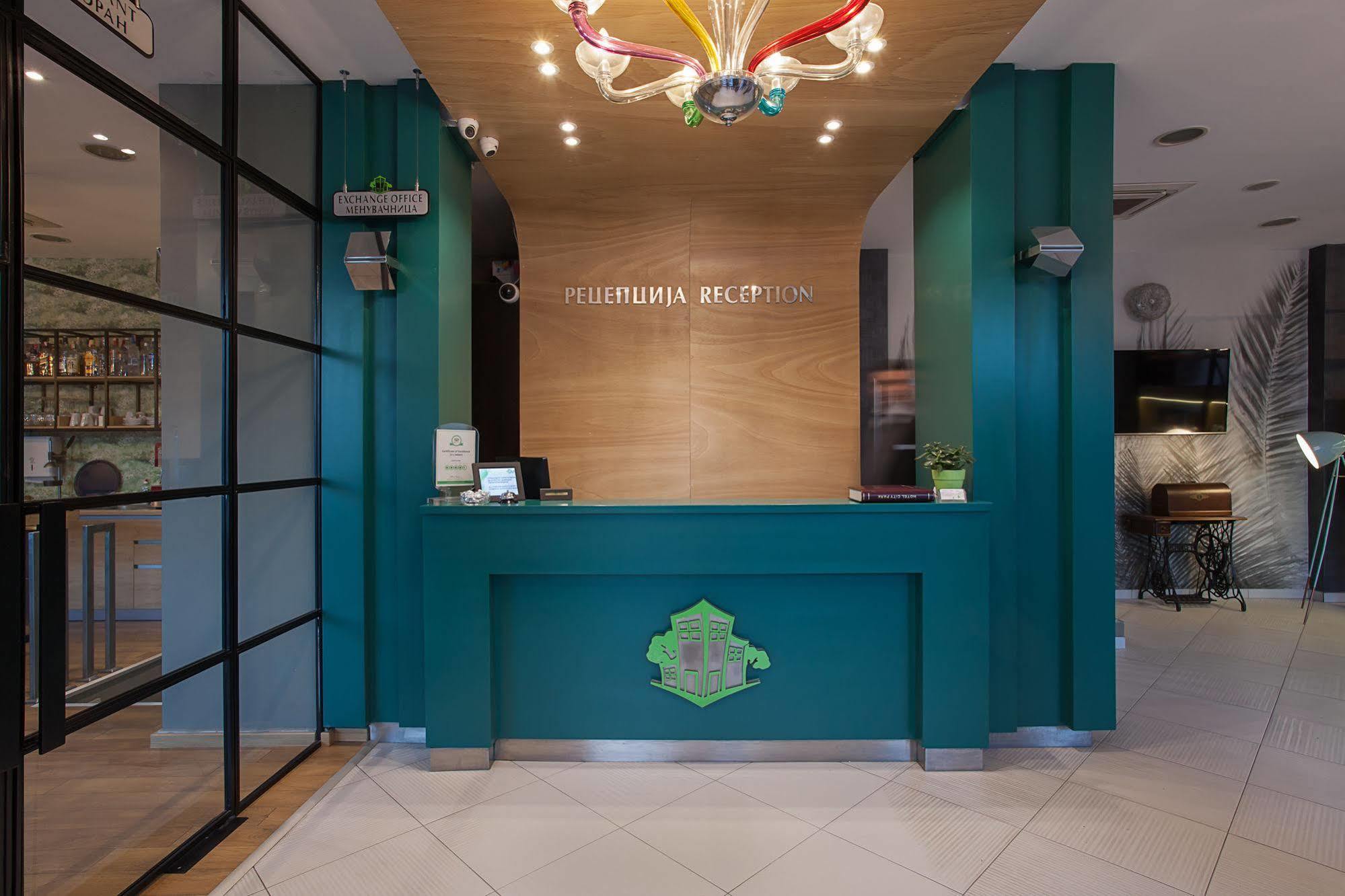 City Park Hotel Скоп'є Екстер'єр фото